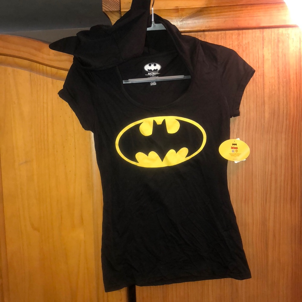Batman TSHIRT w/hoodie (bat ears)